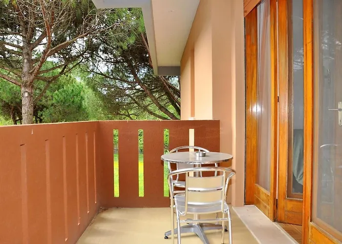 Daire Lovely With Garden View - Beahost